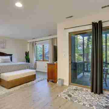 Modern Vernon Township Condo Near Ski and Water Park Rooms