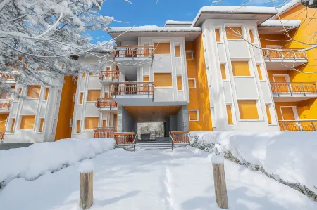 The Secret Garden - Happy Rentals