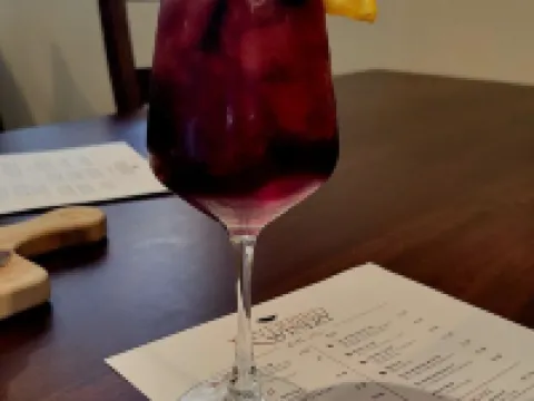 Year Round Relaxation with Beautiful Lake View for Creating Great Memories! 拉塞爾酒店