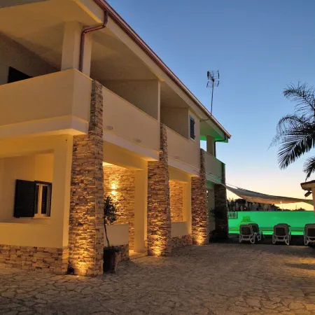 Villa Paglianiti - Your Family Residence!