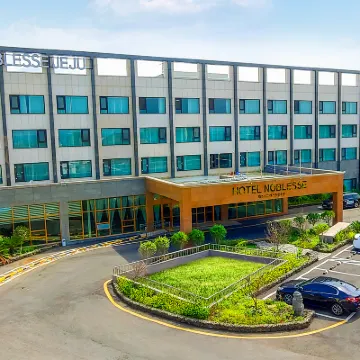 Jeju Noblesse Hotel Hotels near Jeju Intl. Airport