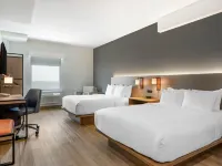 Comfort Inn & Suites Newark Liberty International Airport Hotels in Newark