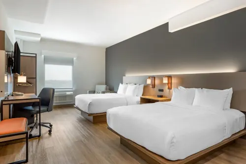 Comfort Inn & Suites Newark Liberty International Airport