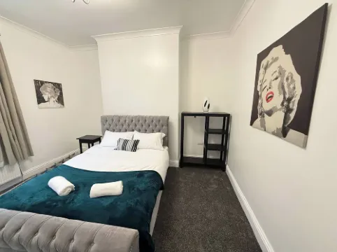 The One Bed Hideaway