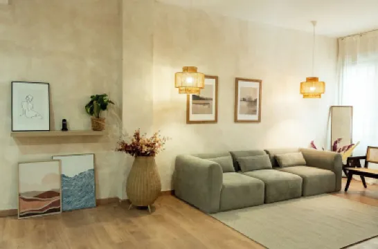 Tierra Blanca Hotels near Tour Bernabéu