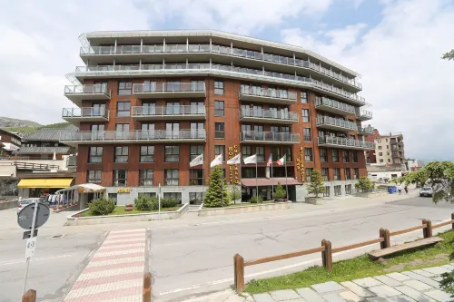 Hotel Cristallo Hotels in Sestriere