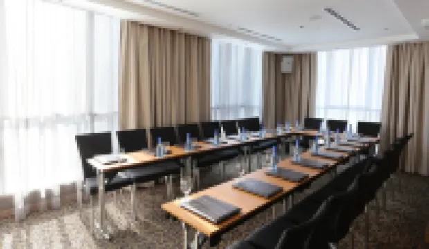 Tryp by Wyndham Abu Dhabi City Center