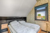 Detached Holiday Home With a Rural View - Wifi