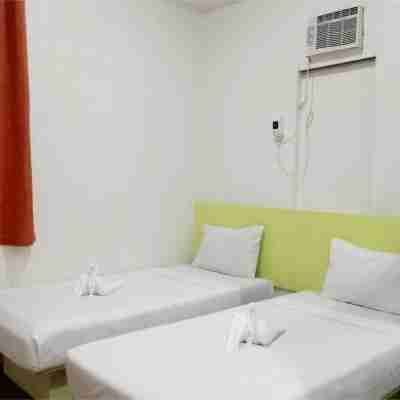 Sulit Budget Hotel Near Dgte Airport Citimall Rooms