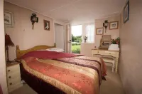 Kates Farm Bed and Breakfast Hotels in Combpyne Rousdon
