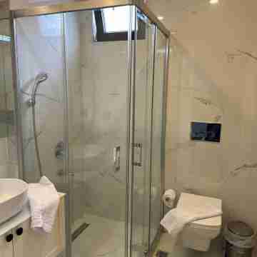 Luxury Private Heated Pool Villa C-Two Rooms