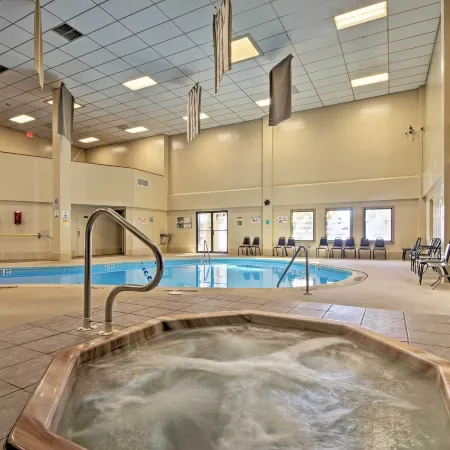Beech Mtn Condo w/ Slope View & Resort-Style Perks