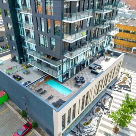 Luxurious Condo w/ Breathtaking Tower Views | Heart of Downtown