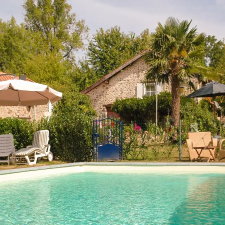 Cottage Bliss in Roussines