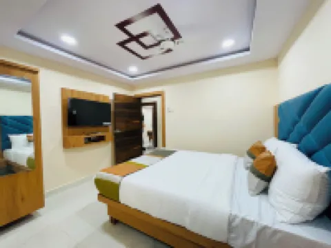 Riverside Retreat Dombivli - Swimming Pool - Couple Friendly - Comfortable Stay