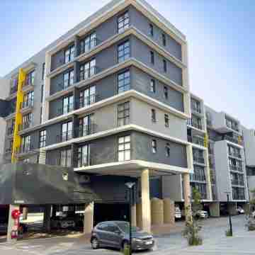 The Millennial 425 Hotel Exterior