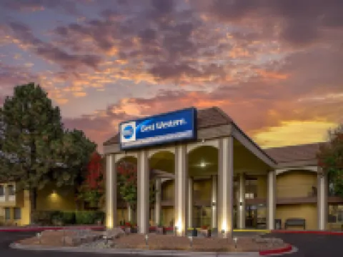 เบสท์เวสเทิร์นอินน์สวีทส์ โฮเทลแอนด์สวีทส์ สนามบินแอลบูเคอร์คี โรงแรมในแอลบูเคอร์คี