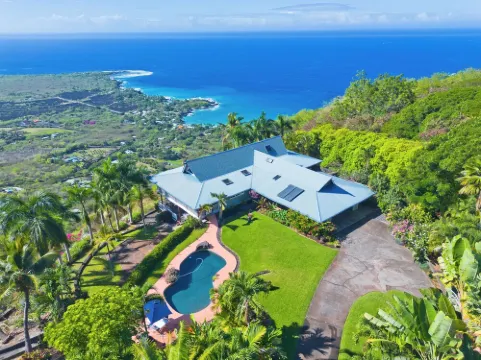 Maka Nui Estate/ Luxury Big Island Ocean View Home above Kealakekua Bay