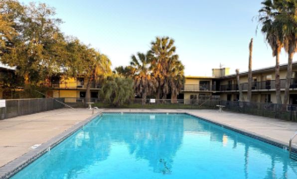 Motel 19 by Capital O Baytown I-10