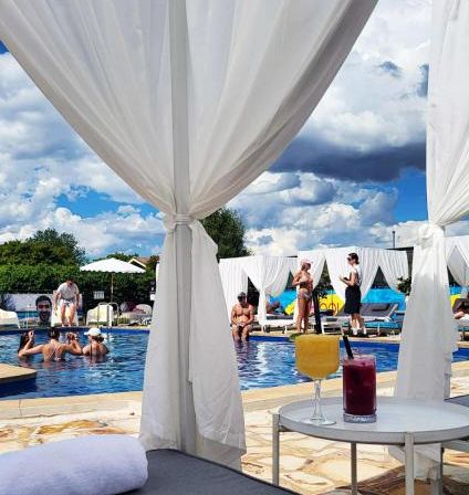 The Oriana Orange - Retro Hotel & Resort