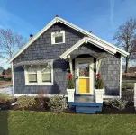 The Blue Cottage Reduced Rates for "Buckeye Lake Winter Fest" Newly Renovated. Hotels in Buckeye Lake