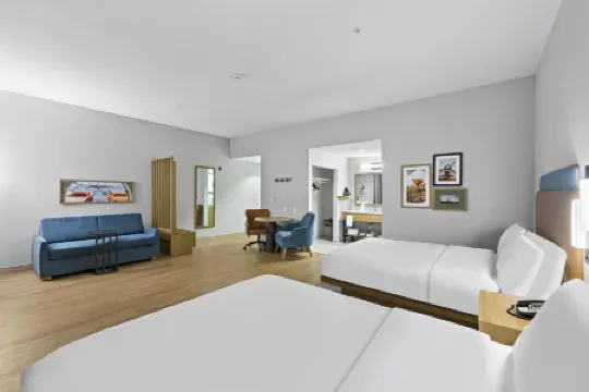 Hampton Inn & Suites Lancaster