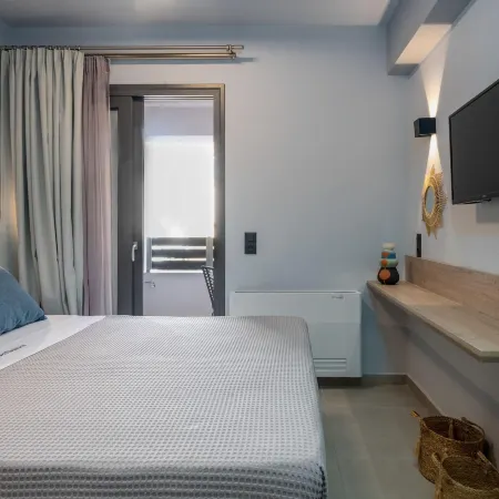 Junior Suite with Veranda Sleeps 2 Adults 2 ch