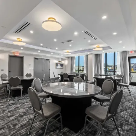 Sandman Signature Dallas Las Colinas Hotel & Suites