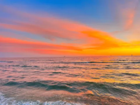 Gulf-Front Pool and Spacious Living - Charming Coastal Retreat 多芬島酒店