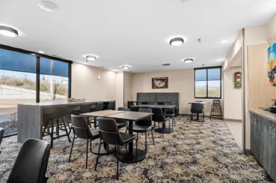 Best Western Courtview Hotel