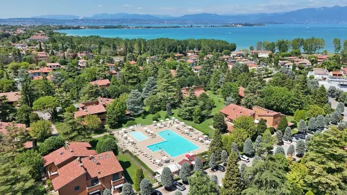 Holiday Punta Gro in Sirmione - Condos
