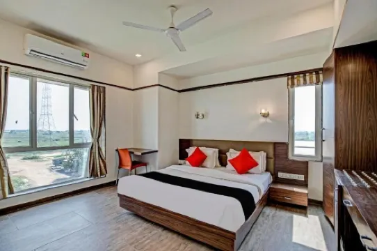 The Grand Imperial Hotel