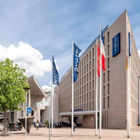 Novotel Freiburg am Konzerthaus Отели рядом с достопримечательностью «Река Дреизам»