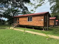 Carmelita River Cabins - Homestay