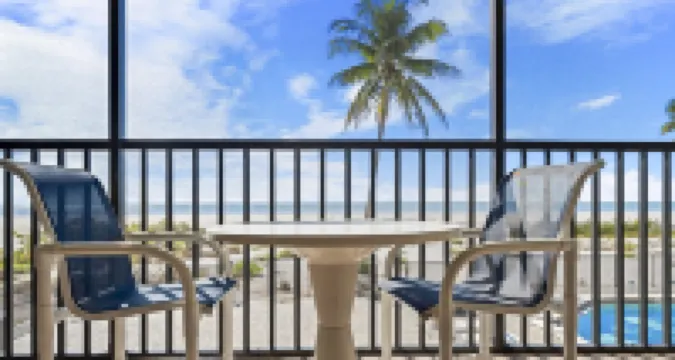 Mariner's Boathouse and Beach Resort by CoolVacay