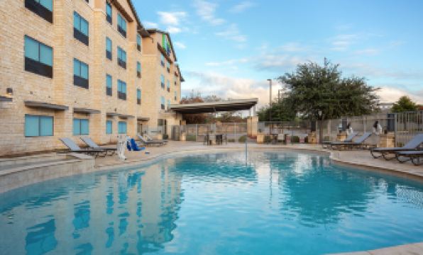 Holiday Inn Express & Suites DRIPPING SPRINGS - AUSTIN AREA by IHG