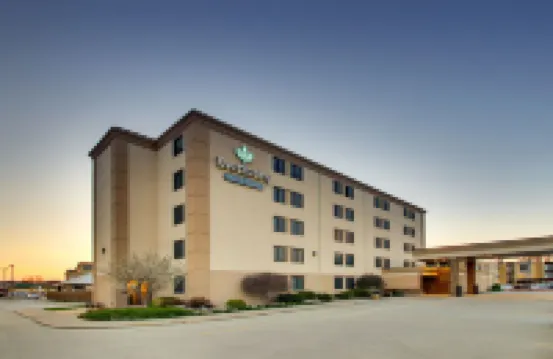 โรงแรมเอเวอร์สปริงอินน์