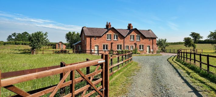 Majestic Cottage Near River Severn, No Deposit Hotels in Shrewsbury
