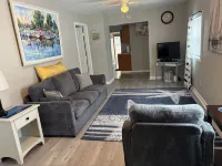 Cozy 2 bedroom house.within a hour to Lakes, Music venues, Historic Frankenmuth