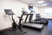 Holiday Inn Express & Suites PRINCE ALBERT - SOUTH by IHG - С тренажерным залом