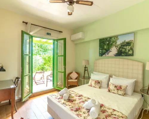 Bella Cisterna Hotels in Chios
