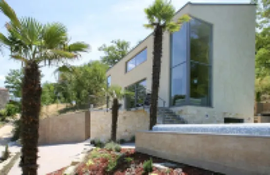 Le Grand Cru Villa - Award Winning Holiday Home 2025 - parking