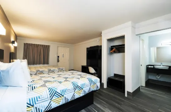 貝敦西加斯路6號汽車旅館 鄰近Baytown Wetlands Center的酒店