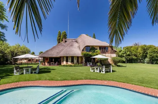 Hotel Nomad Belvedere Lodge