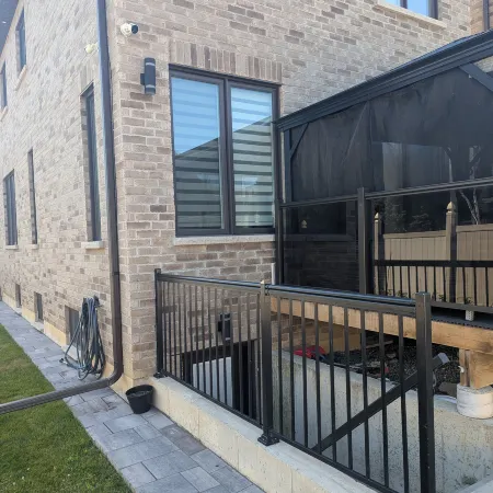 Private Room with Own Facilities in Toronto Apartment Отели рядом с достопримечательностью «Скарборо»