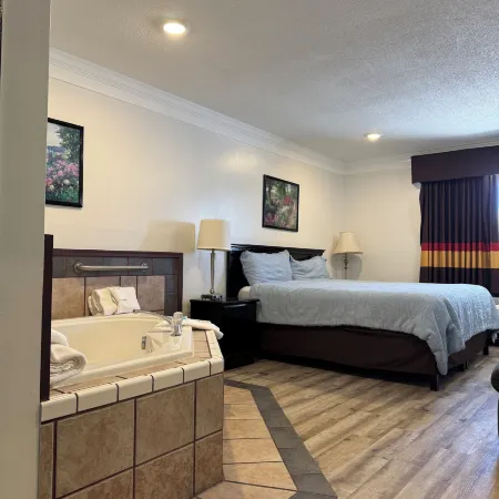 Americas Best Value Inn and Suites Thief River Falls