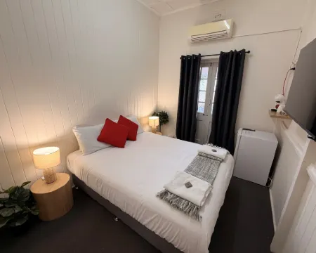 Hotel Metropole Proserpine فنادق في بروسربين