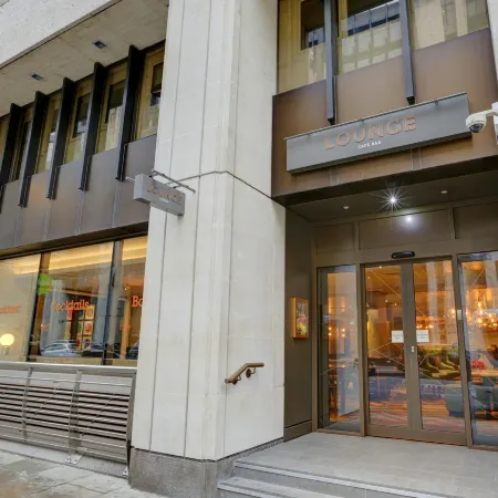 Hub by Premier Inn London Westminster Abbey Hotel Отели рядом с достопримечательностью «Эпсли Хаус»