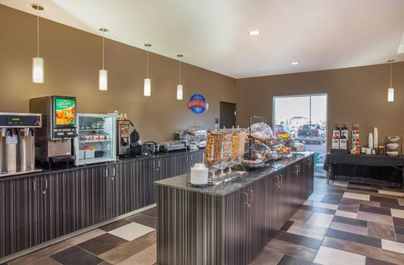 Baymont by Wyndham Grand Forks photo 4