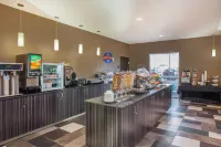 Baymont by Wyndham Grand Forks - breakfast
